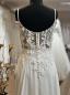 Preview: Brautkleid mit einem romantischen und femininen Design Quartz(L881)